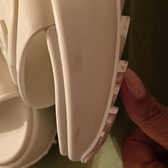 Authentic Gucci Sandals - Picture 7 of 12